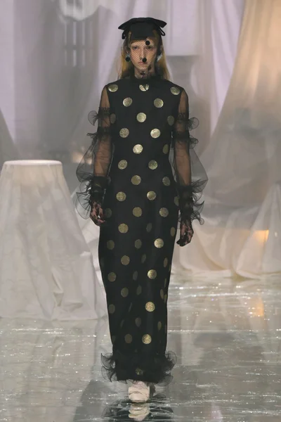 Look 80